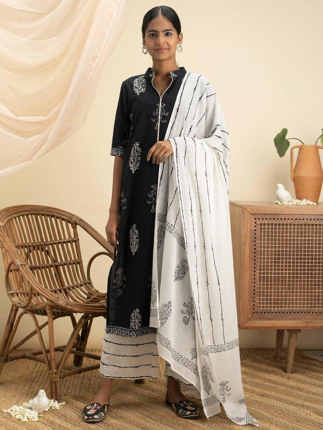 Black Printed Cotton Suit Set - ShopLibas