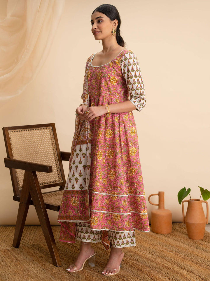 Pink Printed Cotton Suit Set - ShopLibas