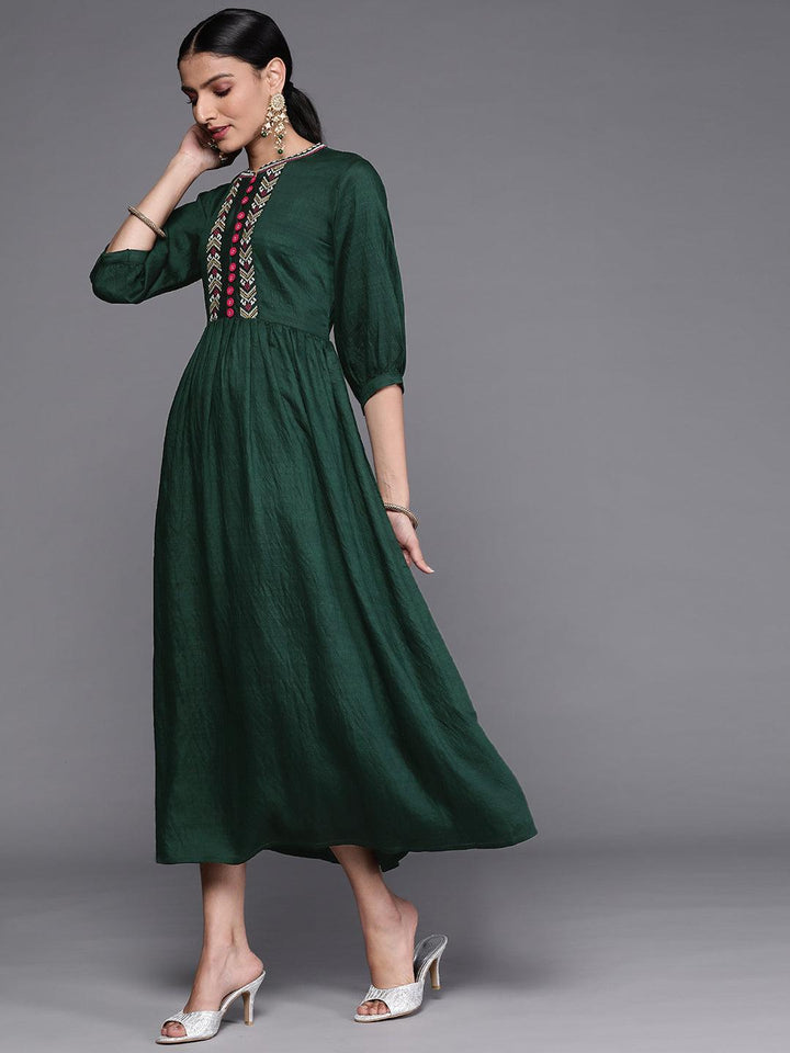 Green Embroidered Viscose Rayon Dress - ShopLibas