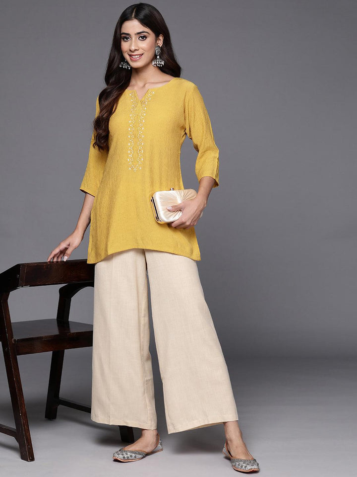 Yellow Yoke Design Cotton Blend Straight Kurti - ShopLibas