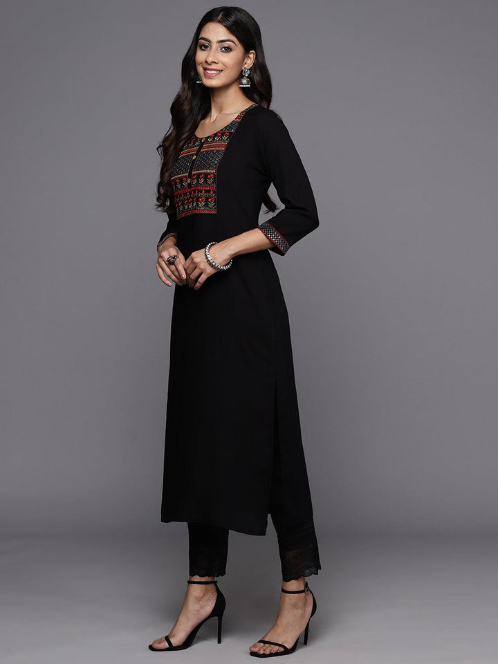 Black Yoke Design Rayon Straight Kurta - ShopLibas