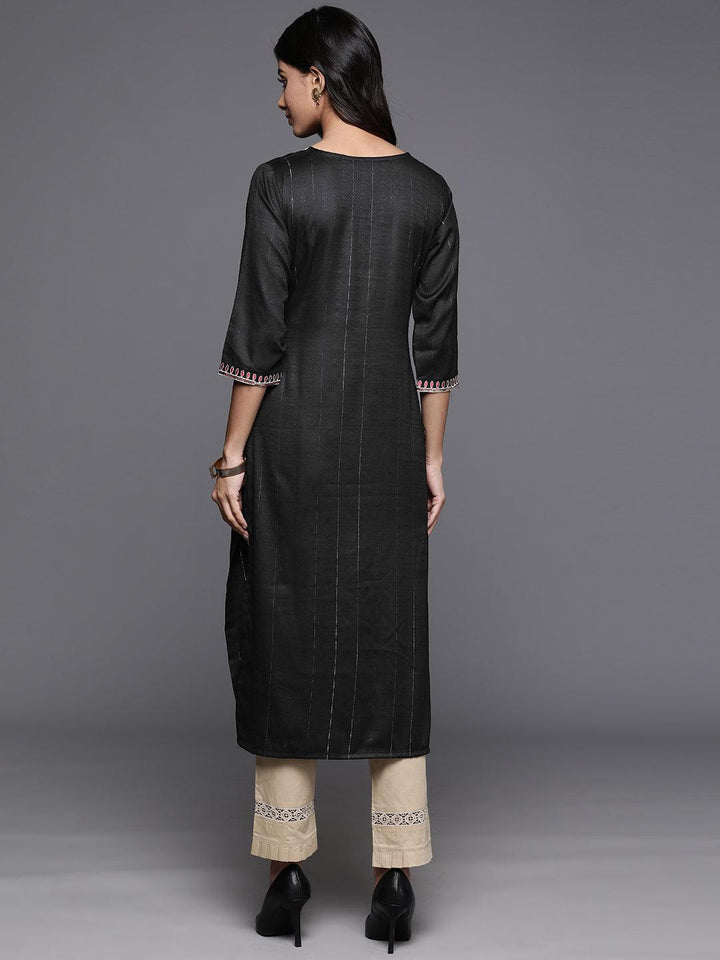 Black Yoke Design Rayon Straight Kurta - ShopLibas