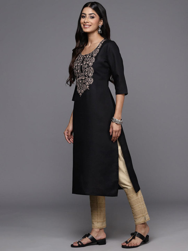 Black Yoke Design Cotton Straight Kurta - ShopLibas