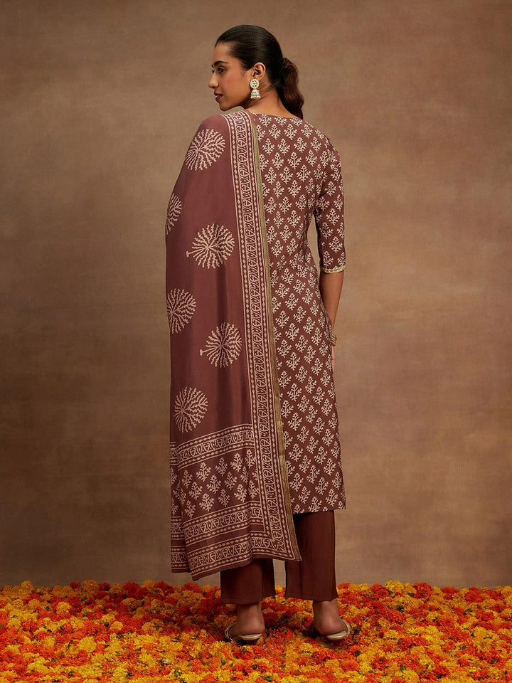 Mauve Printed Silk Blend Straight Kurta With Trousers & Dupatta - ShopLibas