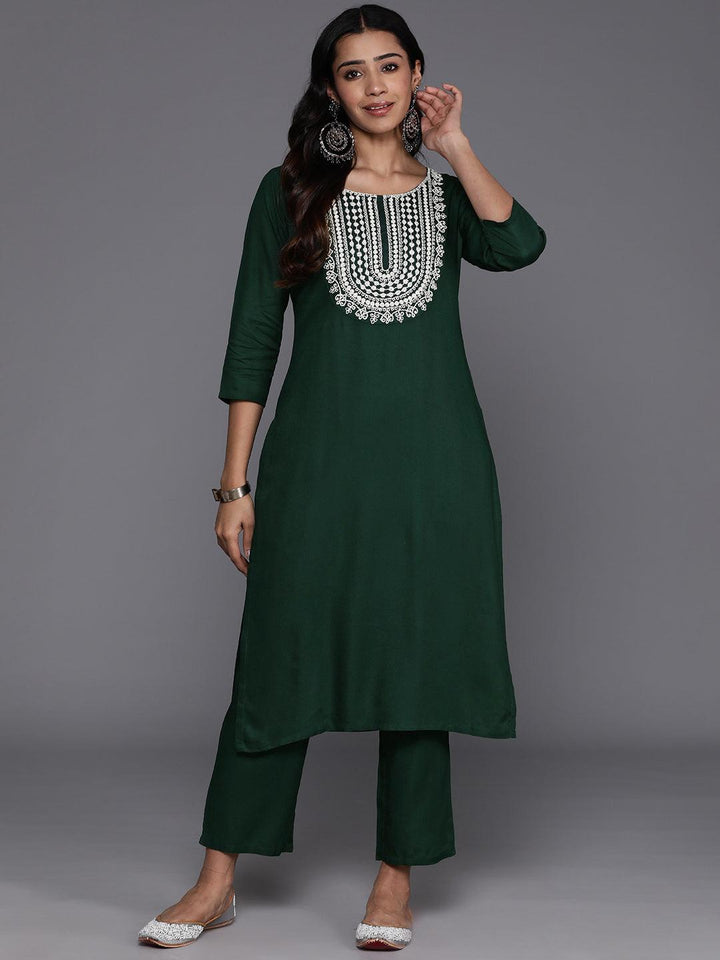 Green Yoke Design Wool Blend Straight Kurta With Trousers - ShopLibas