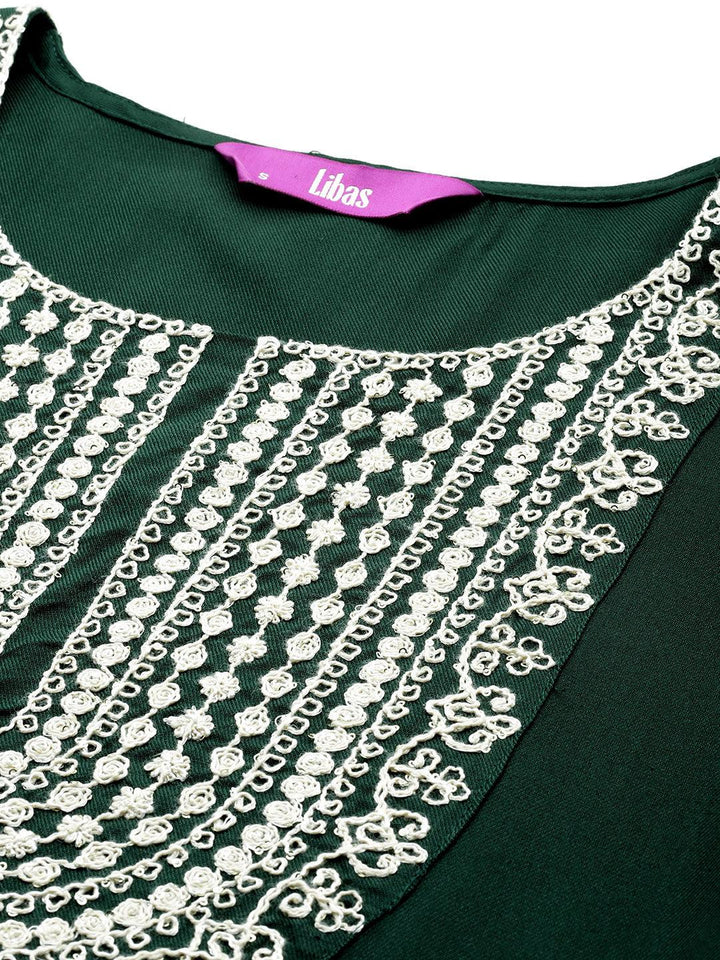 Green Yoke Design Wool Blend Straight Kurta With Trousers - ShopLibas