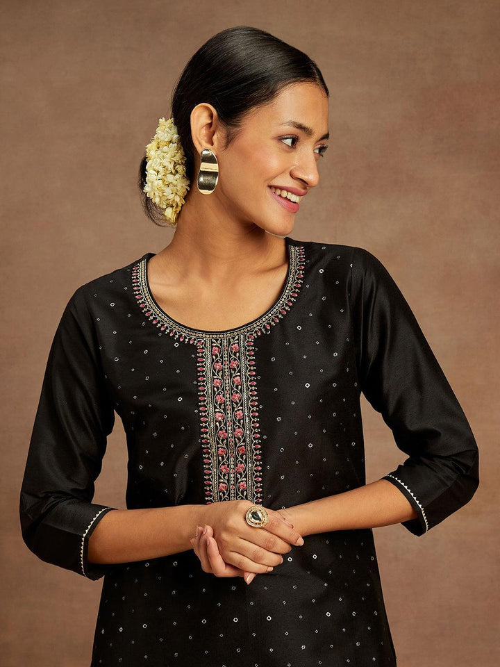 Black Embellished Silk Straight Kurta - ShopLibas