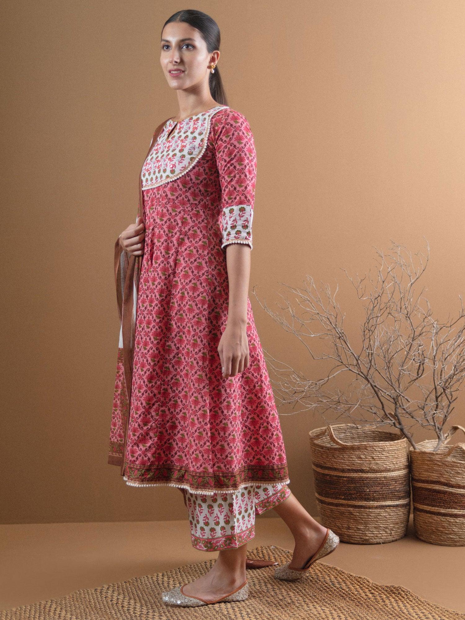 Pink Printed Cotton Suit Set With Mask