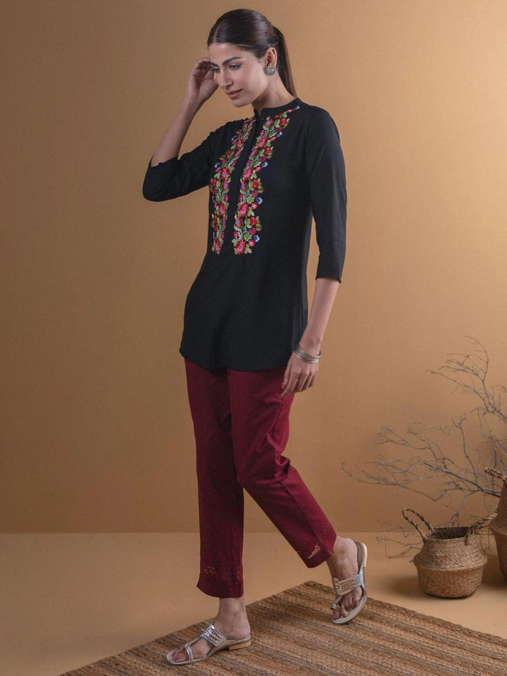 Black Embroidered Rayon Kurta - ShopLibas