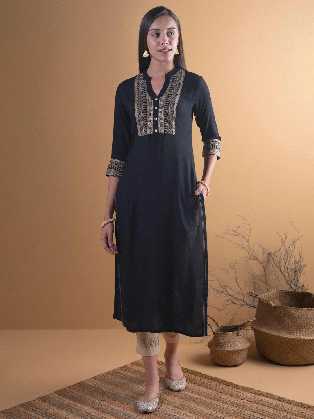 Black Embroidered Rayon Kurta - ShopLibas