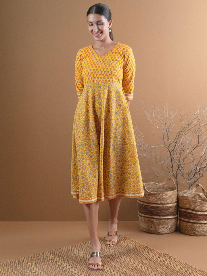 Yellow Printed Cotton Dress With Mask - ShopLibas