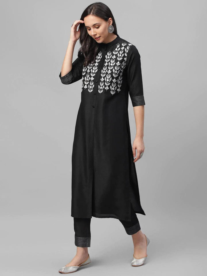 Black Embroidered Crepe Kurta - ShopLibas