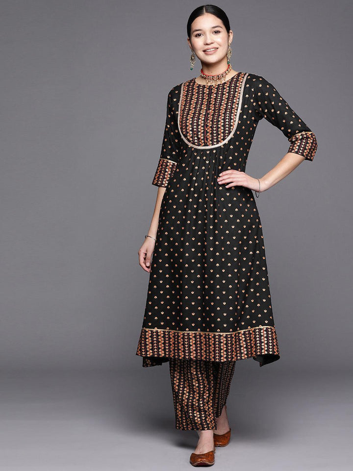 Black Yoke Design Rayon A-Line Kurta - ShopLibas