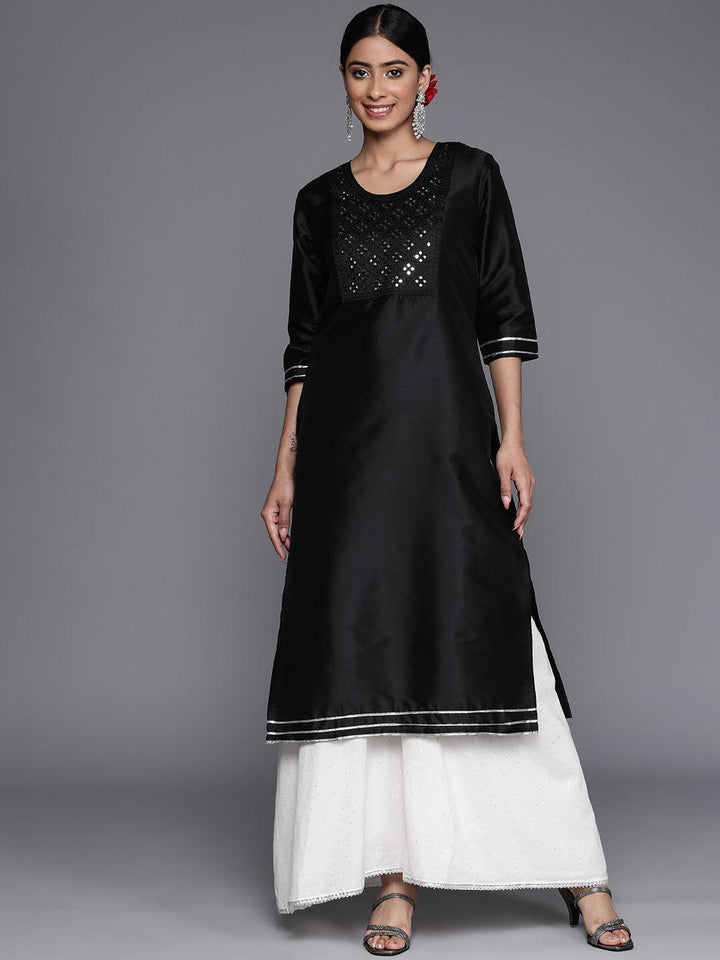 Black Yoke Design Silk Straight Kurta - ShopLibas