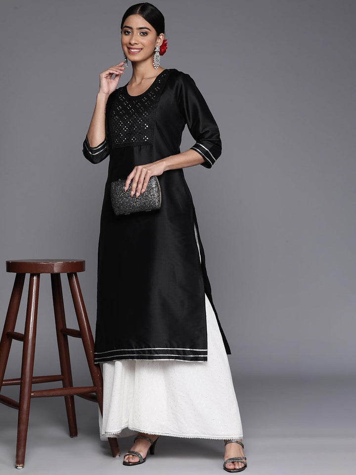 Black Yoke Design Silk Straight Kurta - ShopLibas