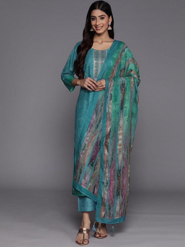 Blue Embroidered Silk Blend Suit Set With Trousers - ShopLibas