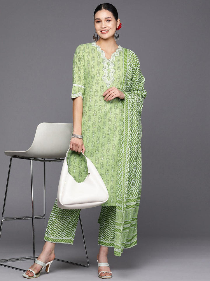 Green Embroidered Cotton Straight Suit Set With Trousers - ShopLibas