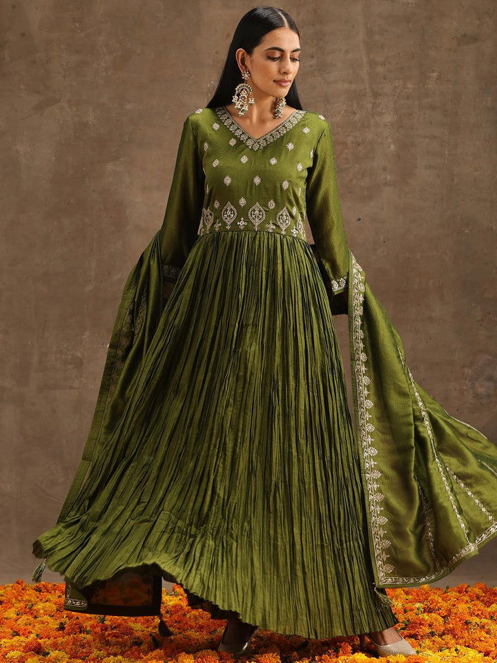 Green Embroidered Silk Blend Anarkali Suit Set With Trousers - ShopLibas