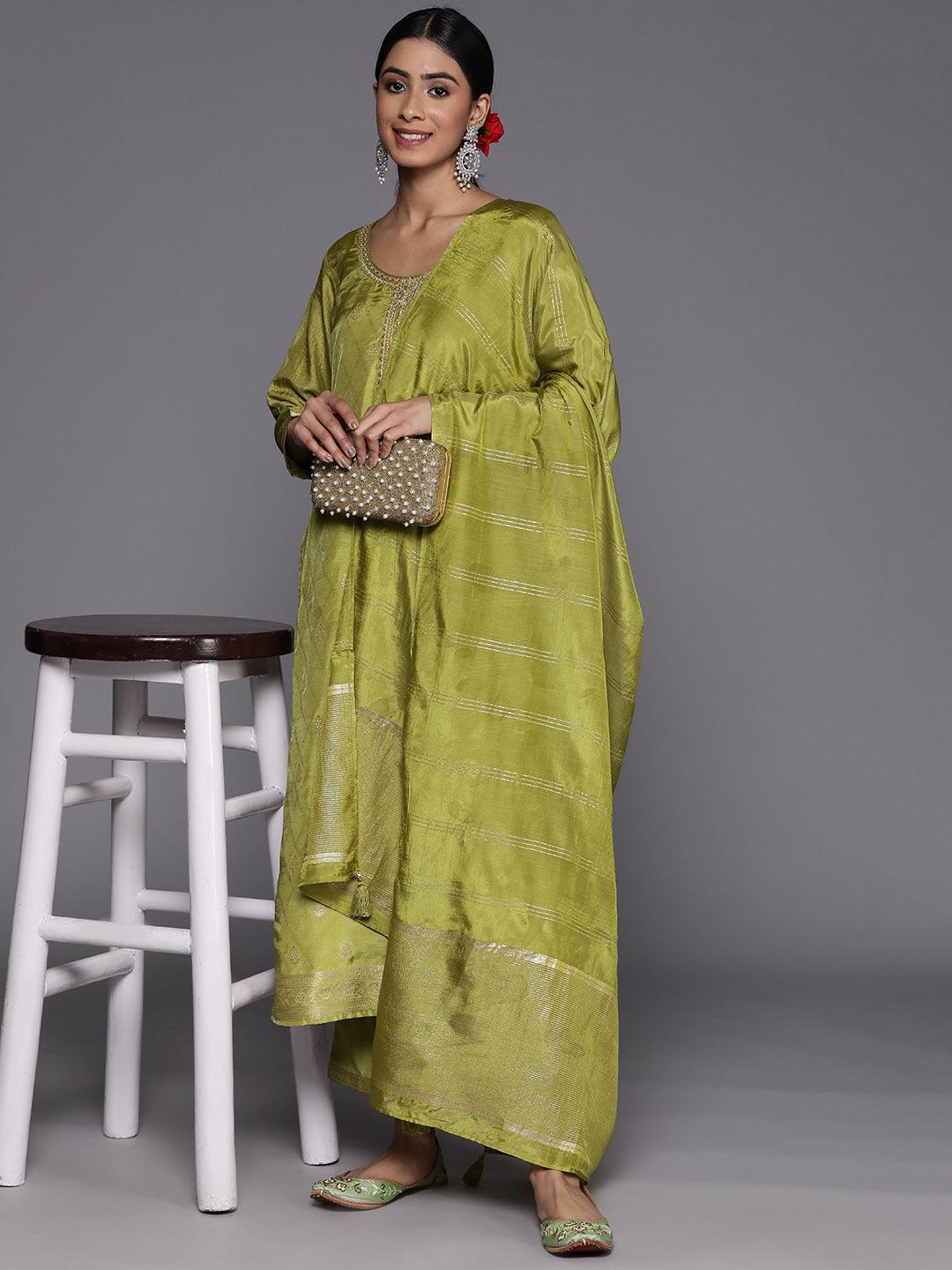 Green Embroidered Silk Blend Suit Set With Trousers