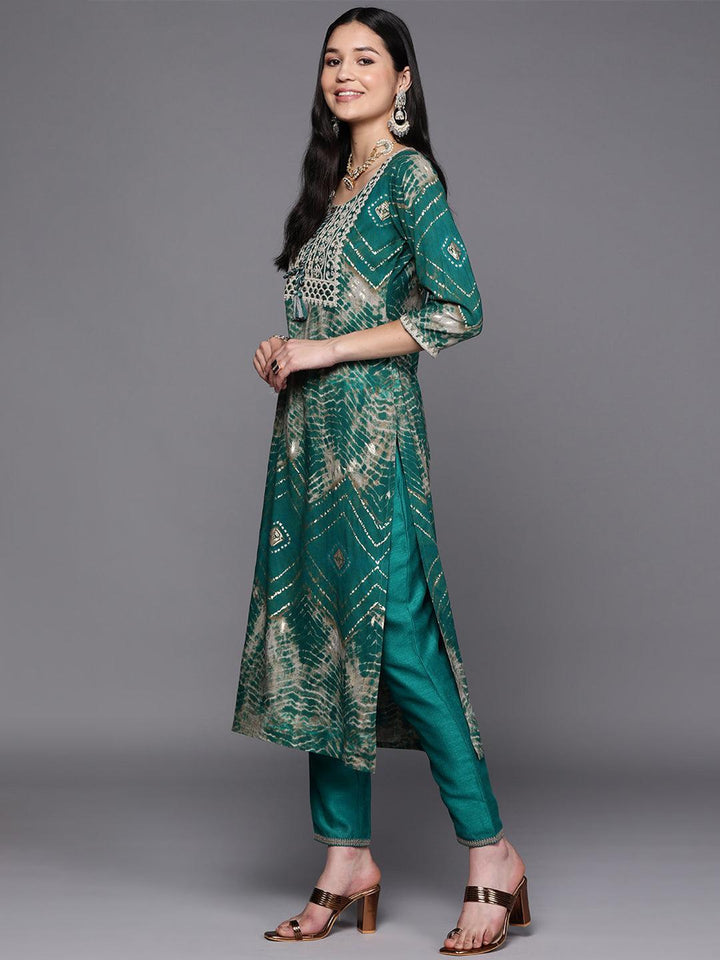 Green Yoke Design Rayon Straight Kurta - ShopLibas