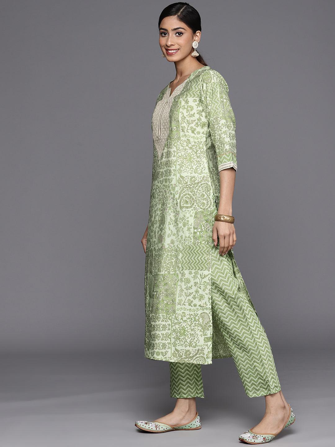 Green Printed Silk Blend Straight Kurta With Trousers & Dupatta