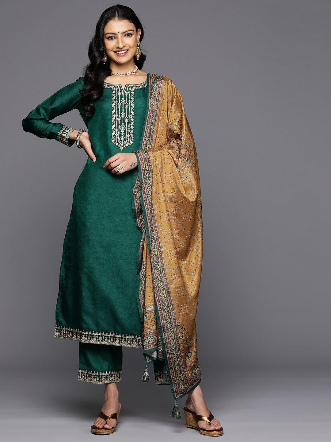 Green Printed Silk Blend Straight Kurta With Trousers & Dupatta