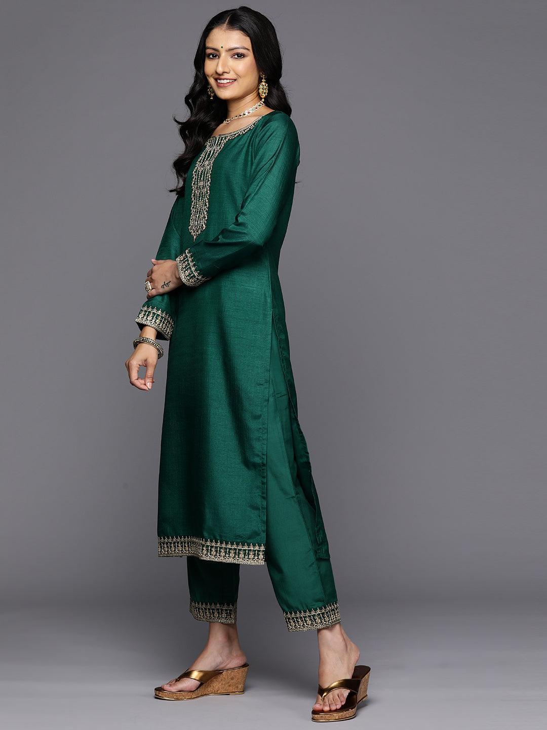 Green Printed Silk Blend Straight Kurta With Trousers & Dupatta