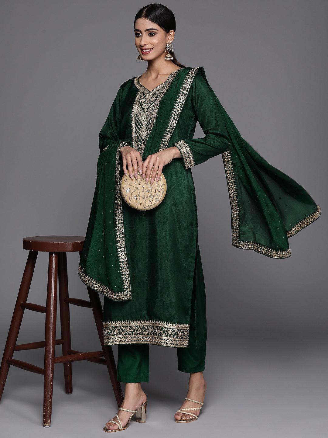 Green Printed Silk Blend Straight Kurta With Trousers & Dupatta