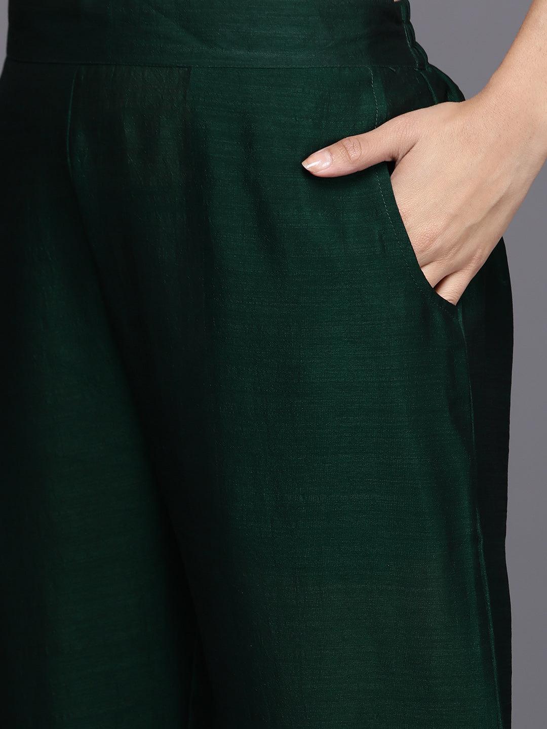 Green Solid Silk Blend Straight Kurta With Trousers