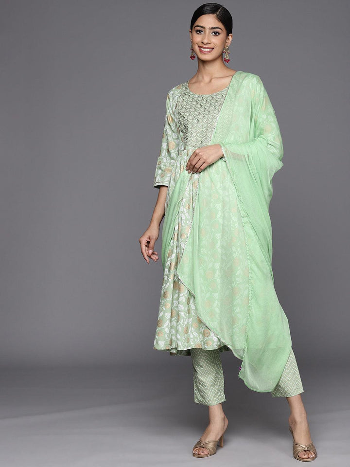 Green Yoke Design Rayon A-Line Suit Set With Trousers - ShopLibas