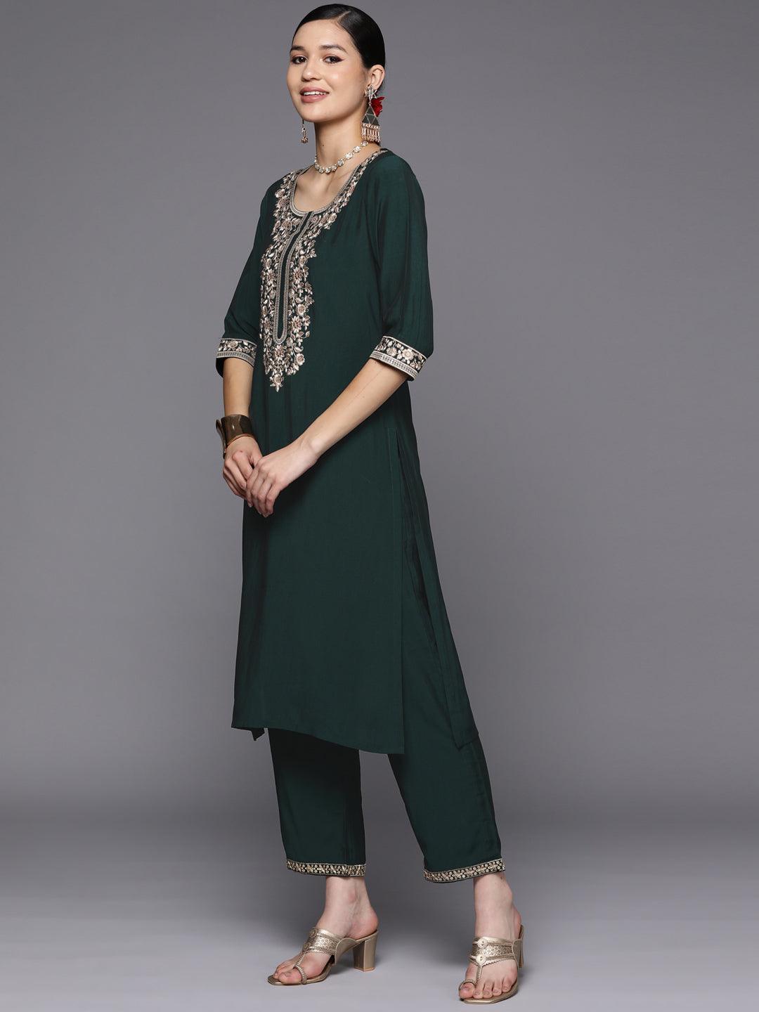 Green Yoke Design Silk Blend Straight Kurta With Dupatta