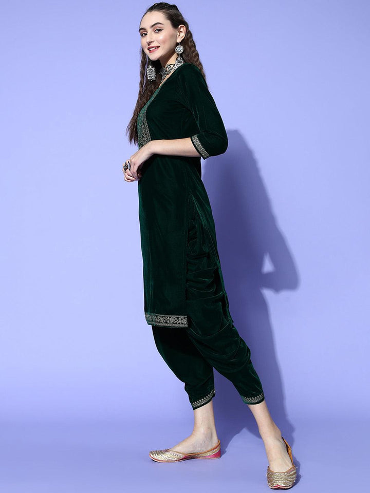 Green Yoke Design Velvet Straight Suit Set - ShopLibas