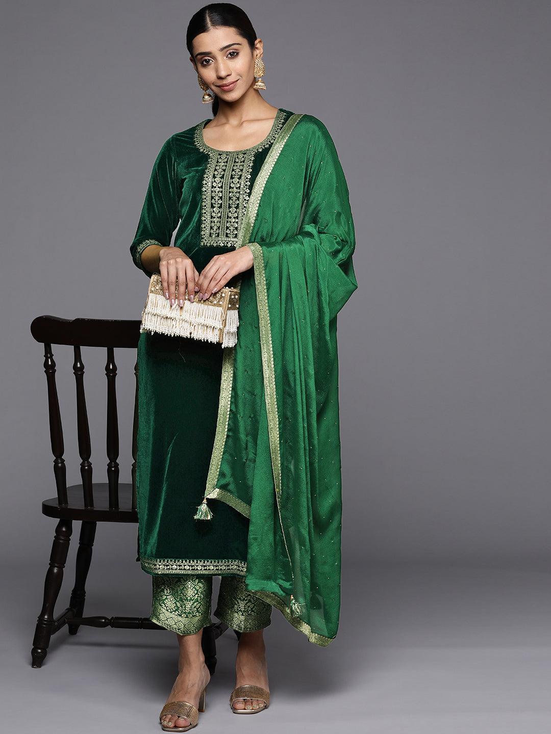 Green Yoke Design Velvet Straight Suit Set - ShopLibas