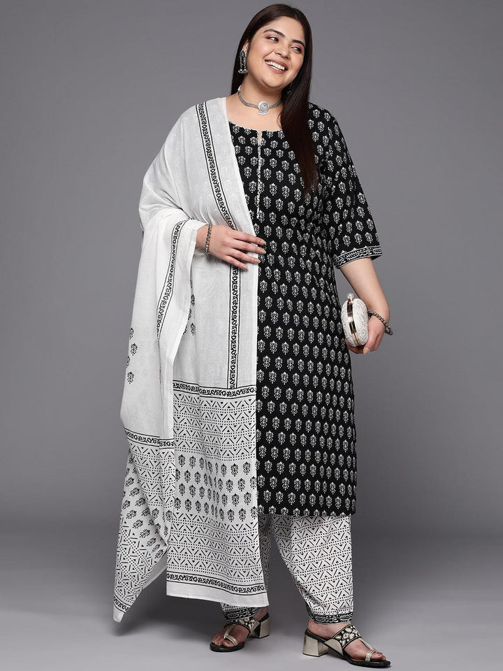 Plus Size Black Printed Cotton Suit Set With Salwar - ShopLibas