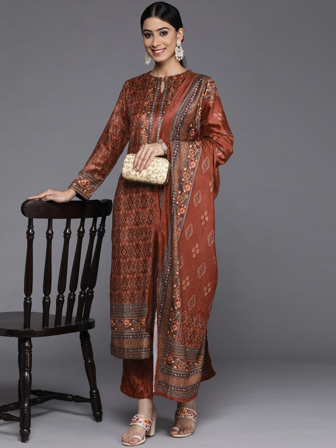 Red Printed Velvet Straight Suit Set With Trousers - Libas