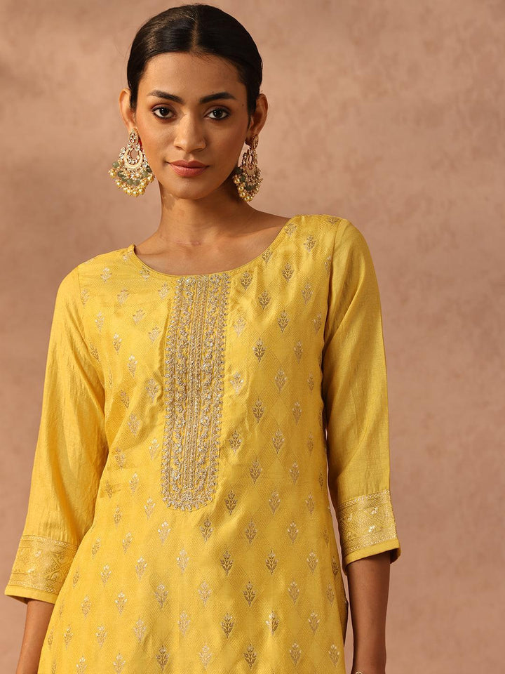 Yellow Embroidered Silk Blend Suit Set With Trousers - ShopLibas