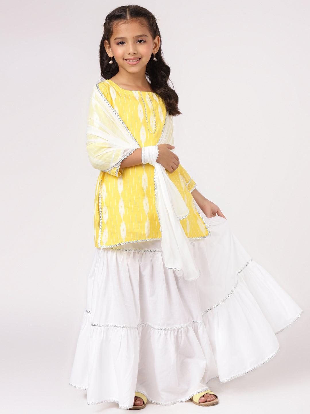 Kids Yellow Printed Cotton Straight Suit Set